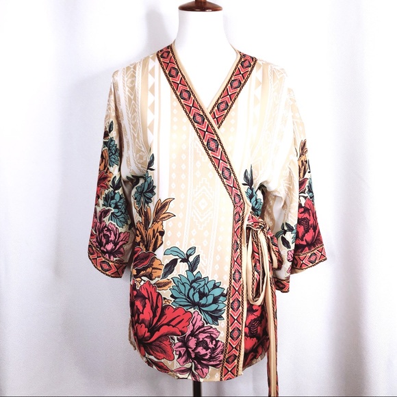 Jealous Tomato Peace Print Wrap Top Dolman Sleeves - Picture 2 of 6